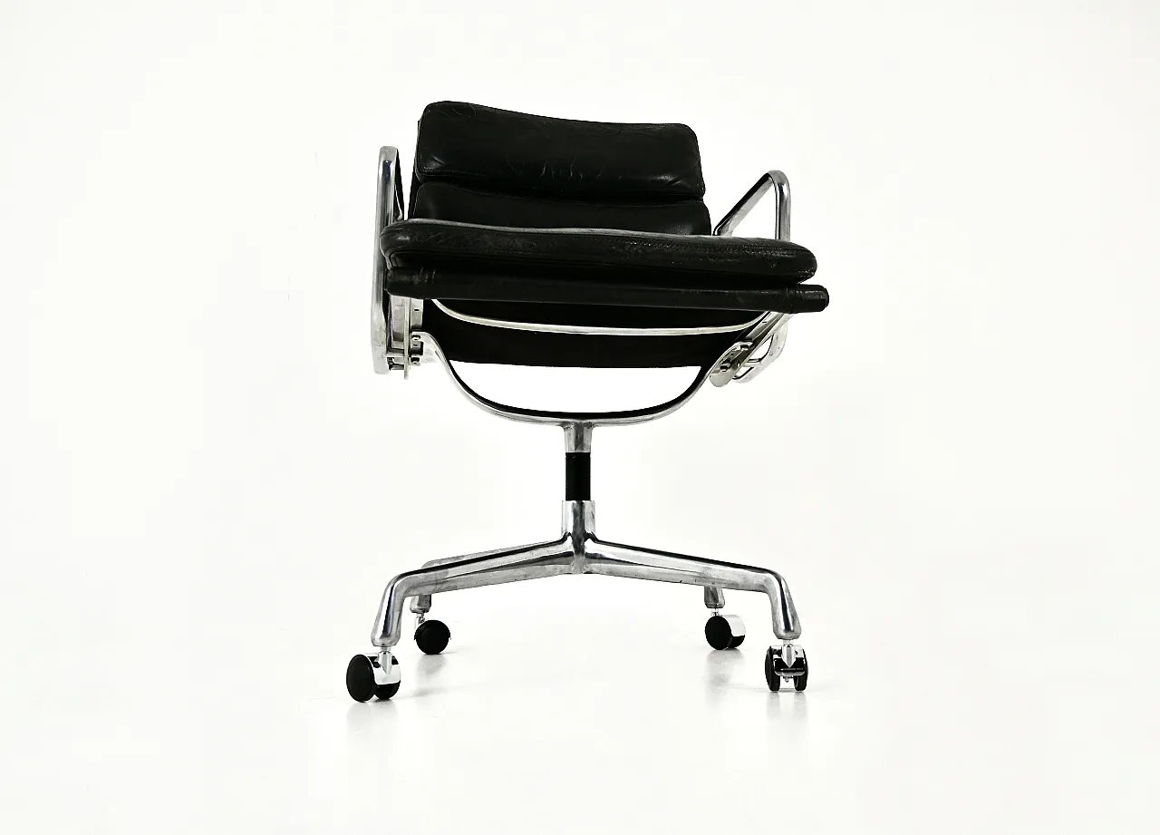 Black Soft Pad Chair by Charles and Ray Eames for Herman Miller, 60s 8