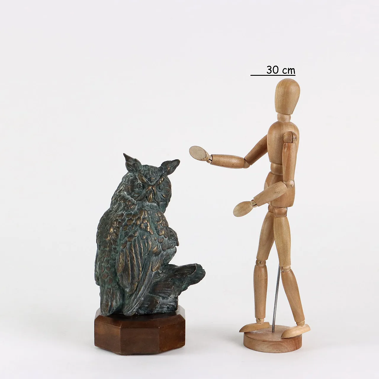 Small bronze with Owl mother and baby on wooden base, 20th Century 2