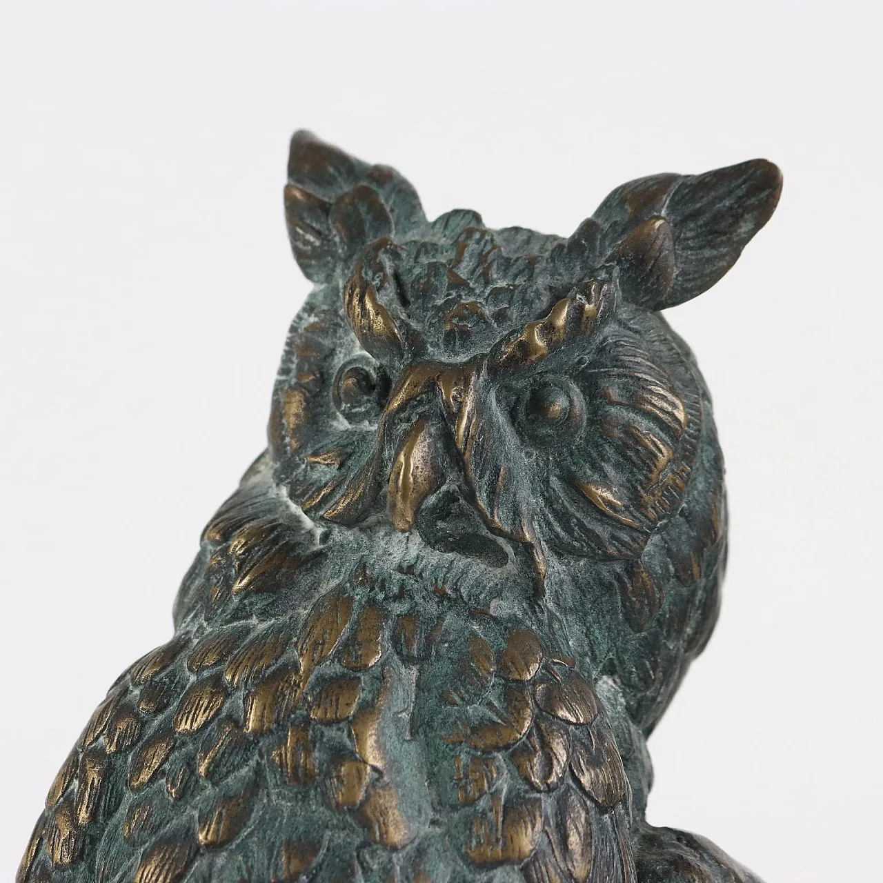 Small bronze with Owl mother and baby on wooden base, 20th Century 3