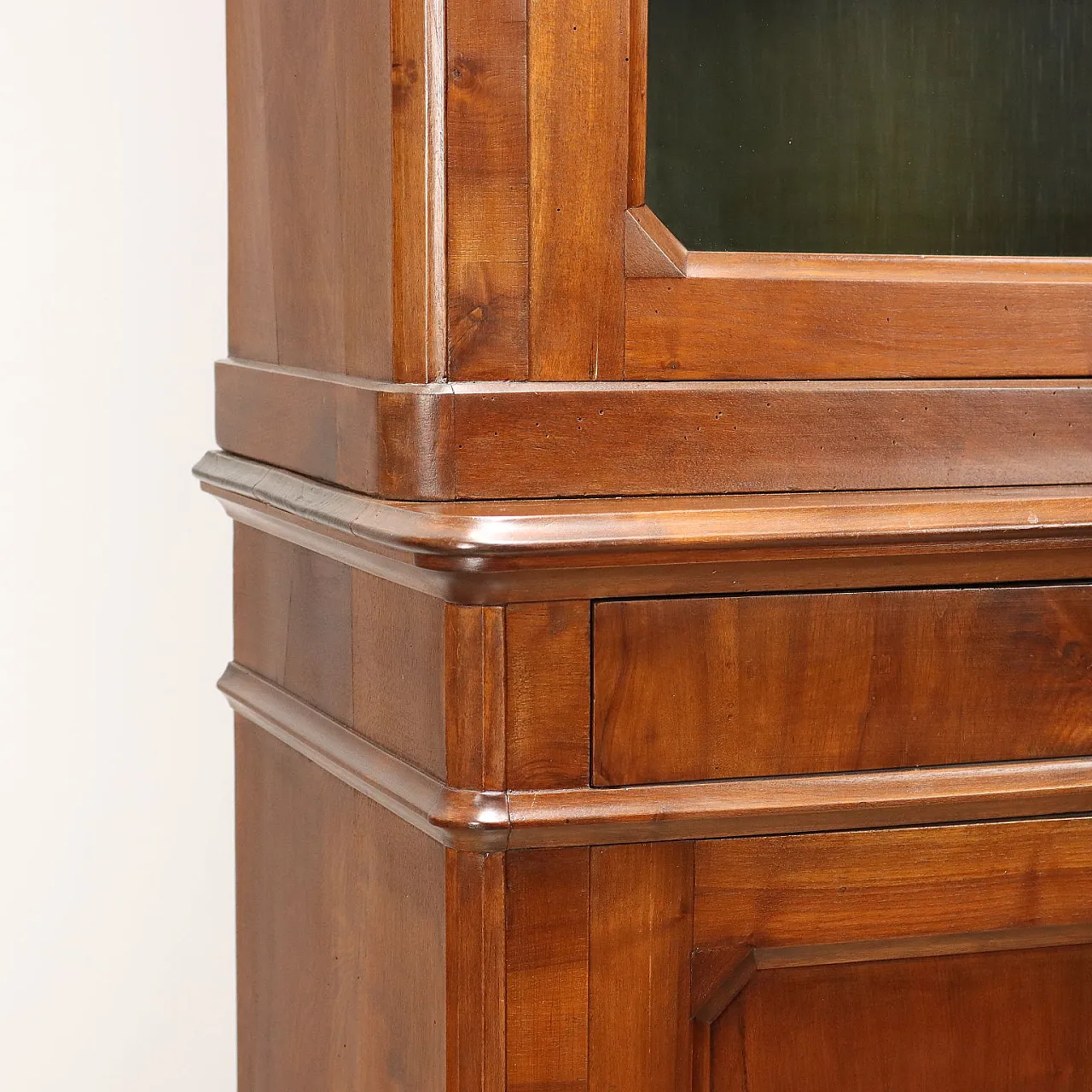 Umbertina walnut bookcase, 19th century 6