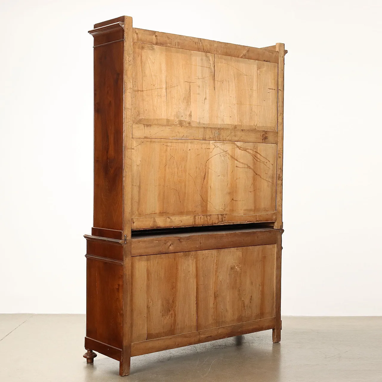 Umbertina walnut bookcase, 19th century 10