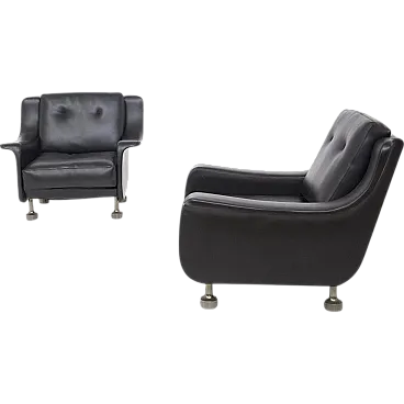 Pair of black leather armchairs qttr. to Luigi Caccia Dominioni, 1960s