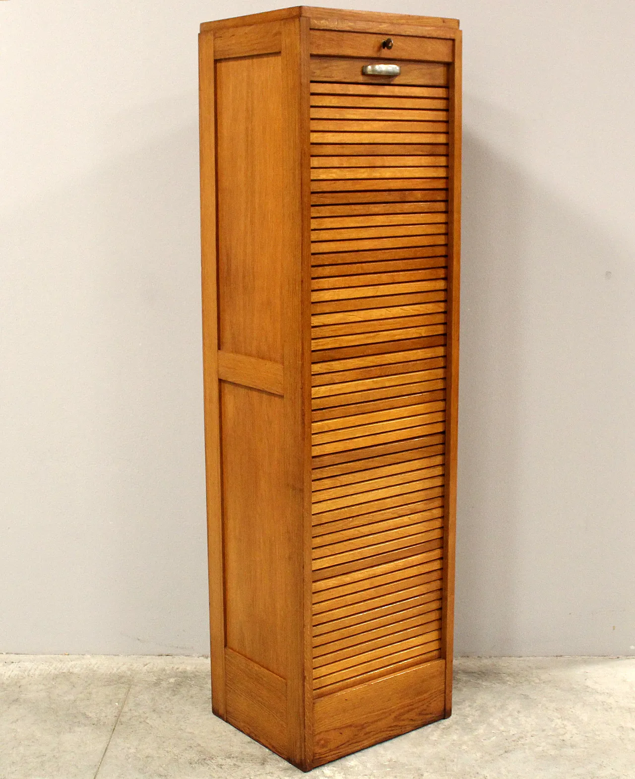 Filing archive filing cabinet with oak shutter, early '900 2