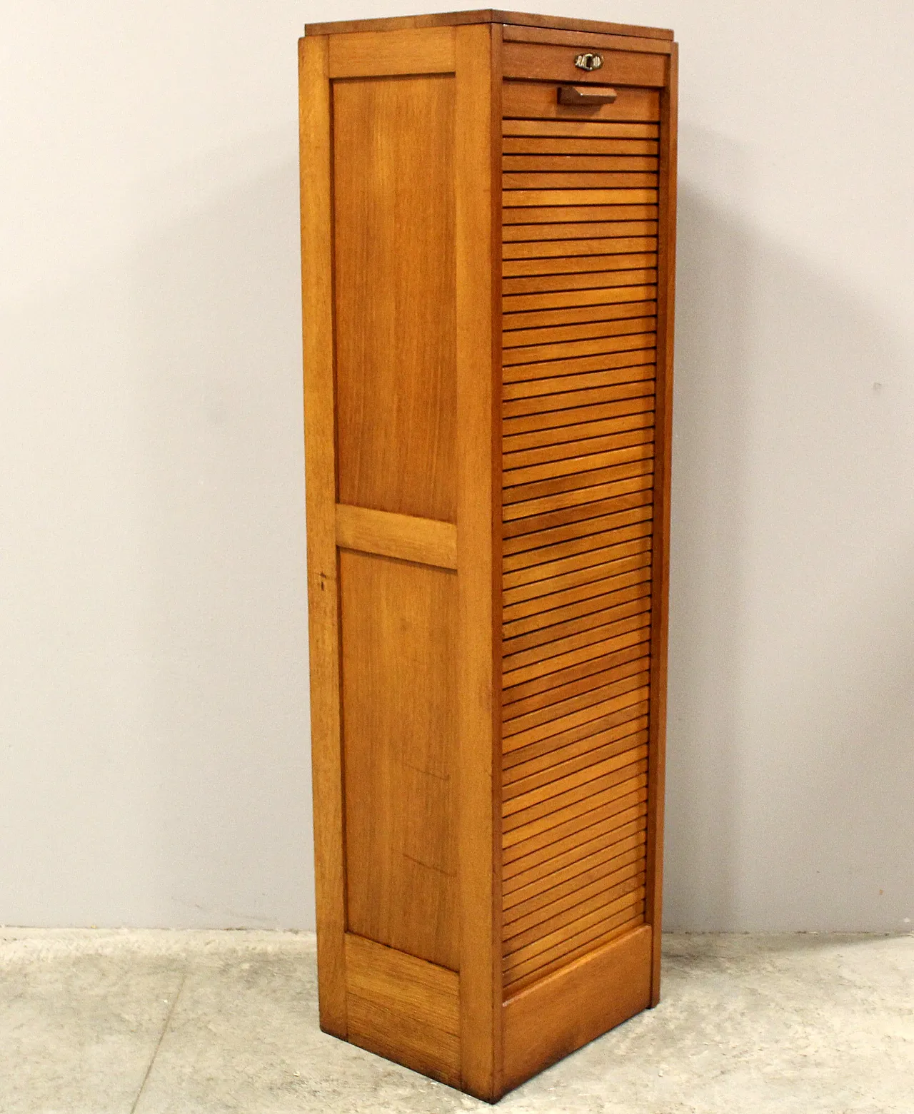 Filing archive filing cabinet with oak shutter, early '900 2