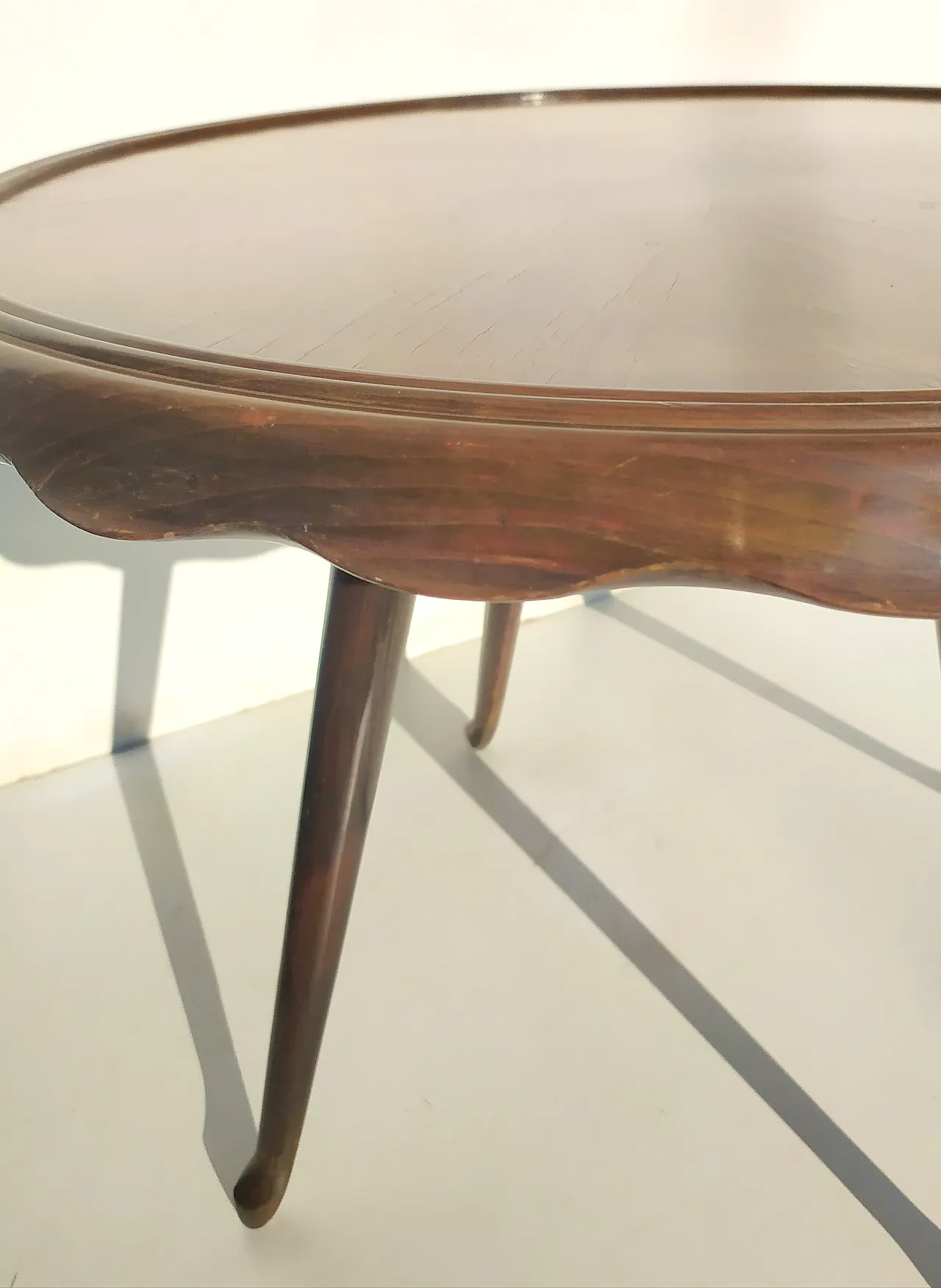 Round mahogany coffee table attributed to Paolo Buffa, 1940s 10