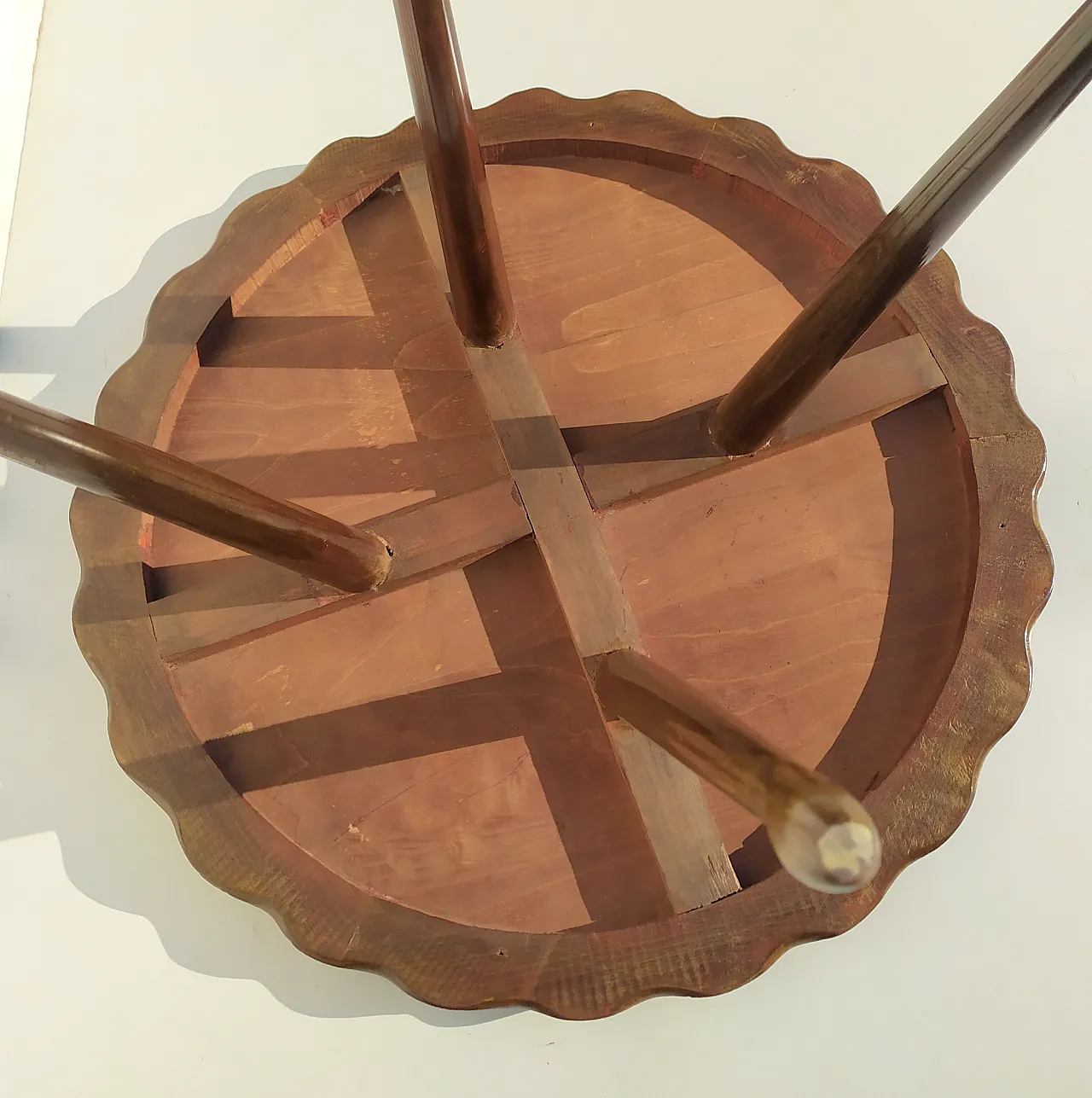 Round mahogany coffee table attributed to Paolo Buffa, 1940s 13