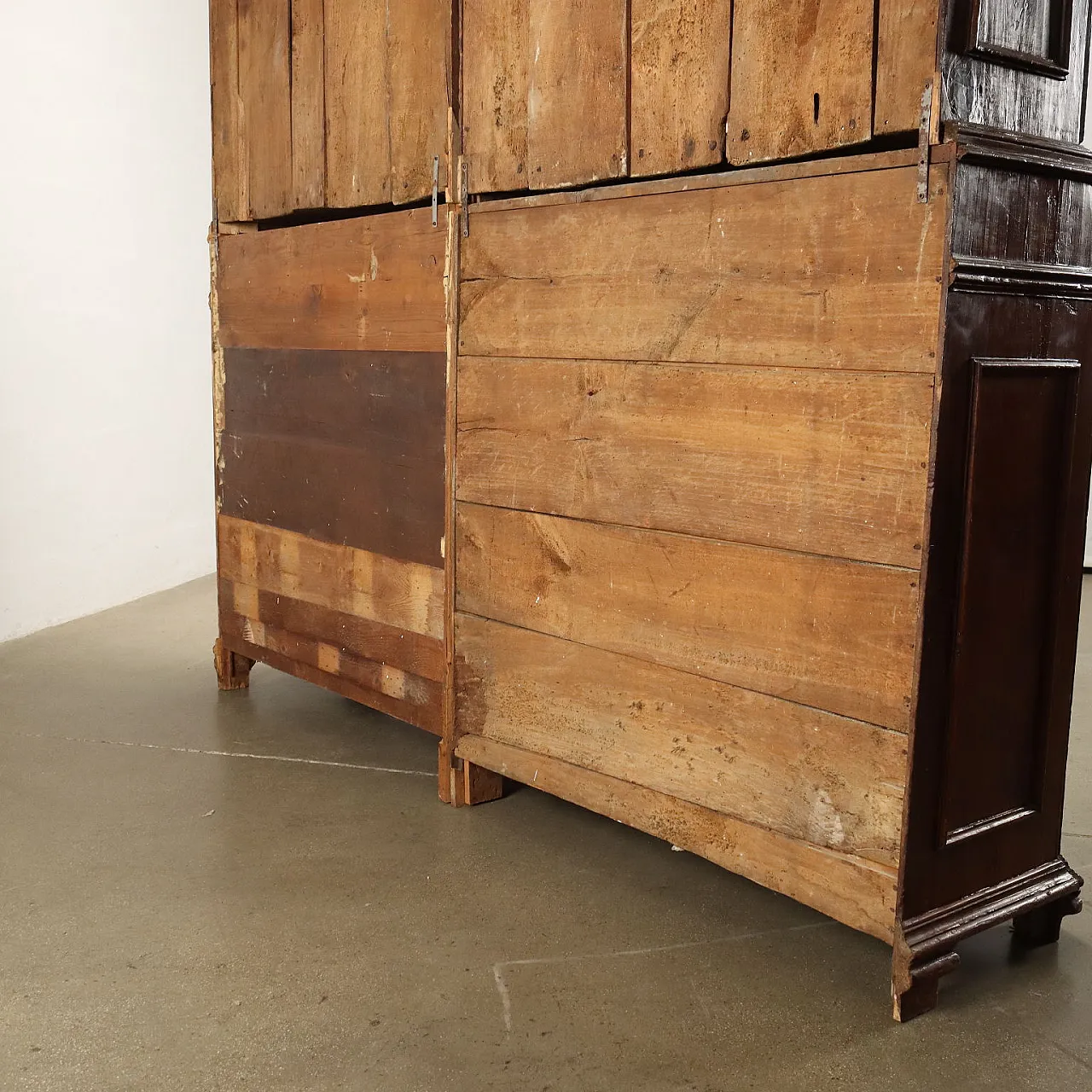 Credenza a doppio corpo in abete e pioppo, '700 9