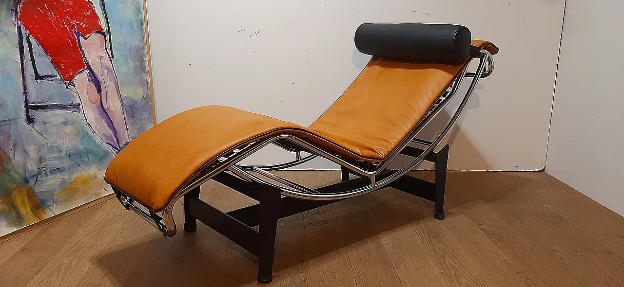 ALIVAR Chaise Longue LC4 in Cognac and black leather, 2000s 87