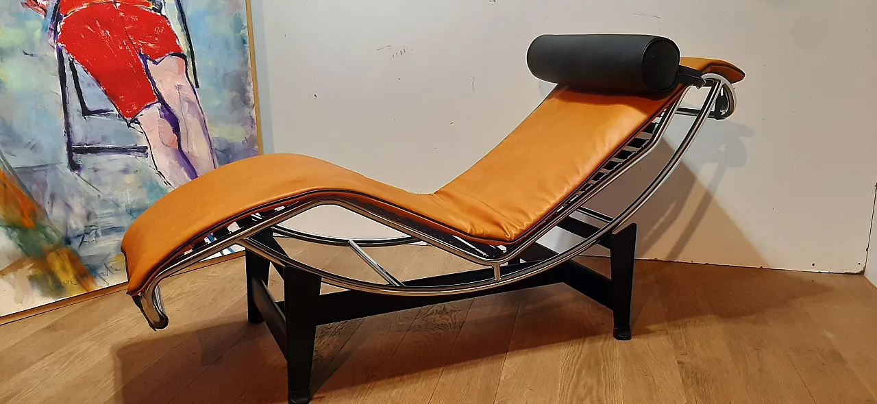 ALIVAR Chaise Longue LC4 in Cognac and black leather, 2000s 88