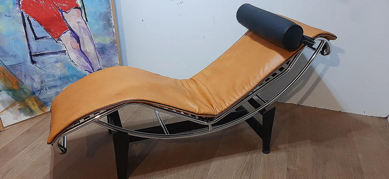 ALIVAR Chaise Longue LC4 in Cognac and black leather, 2000s 99