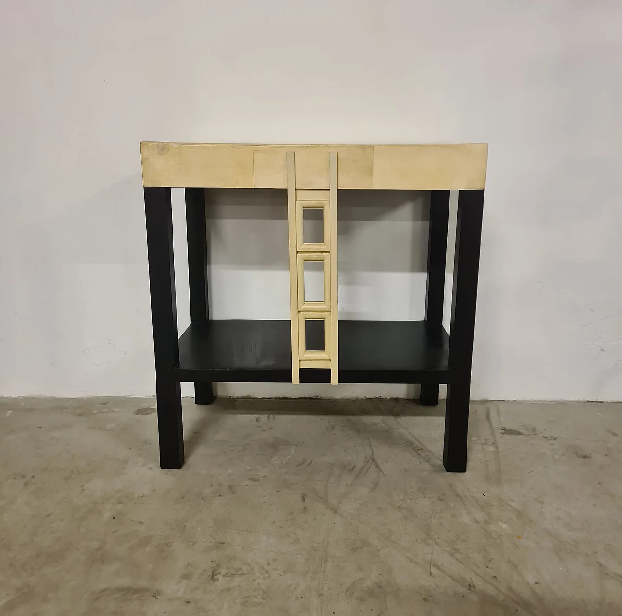 Lacquered console from the 90s 12