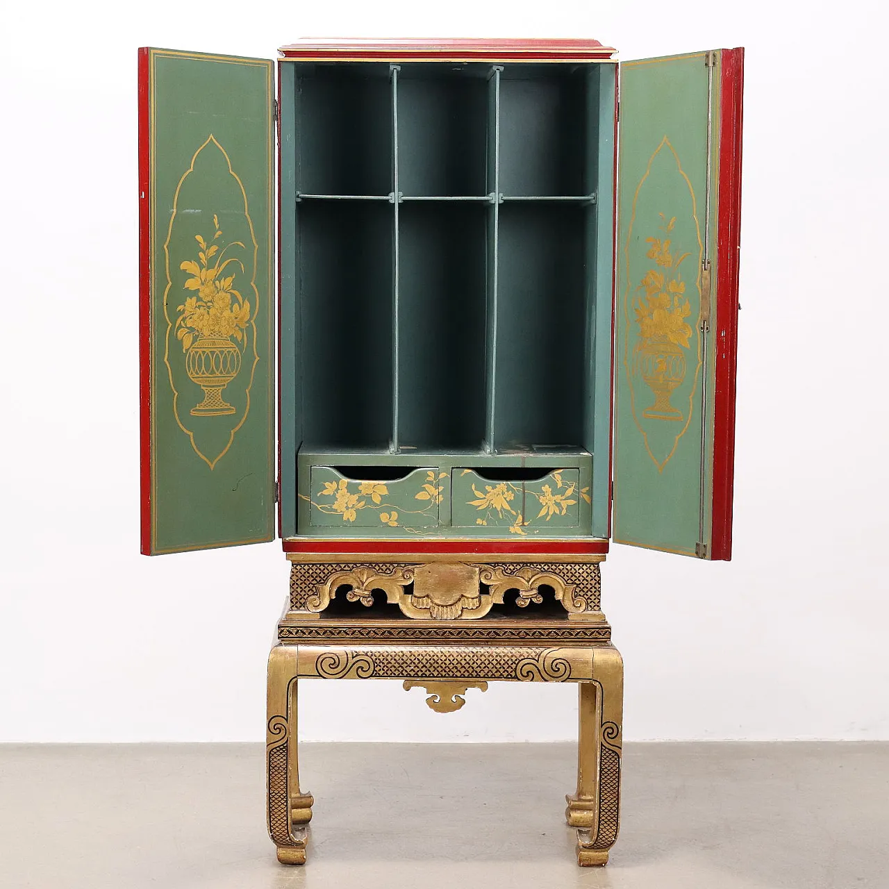 Wooden bar cabinet in Chinoiserie style, 20th century 3