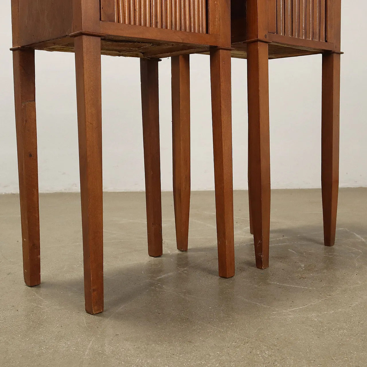 Pair of walnut Directoire nightstands with drawer & door, 18th century 5