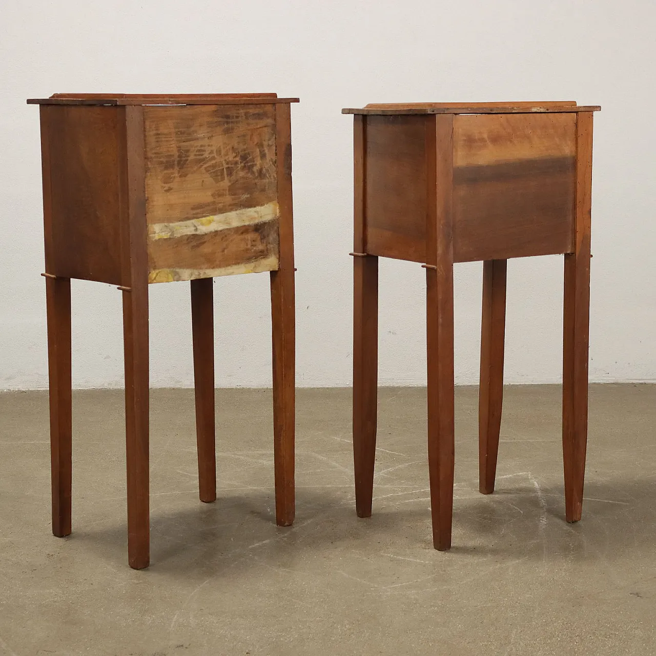 Pair of walnut Directoire nightstands with drawer & door, 18th century 6