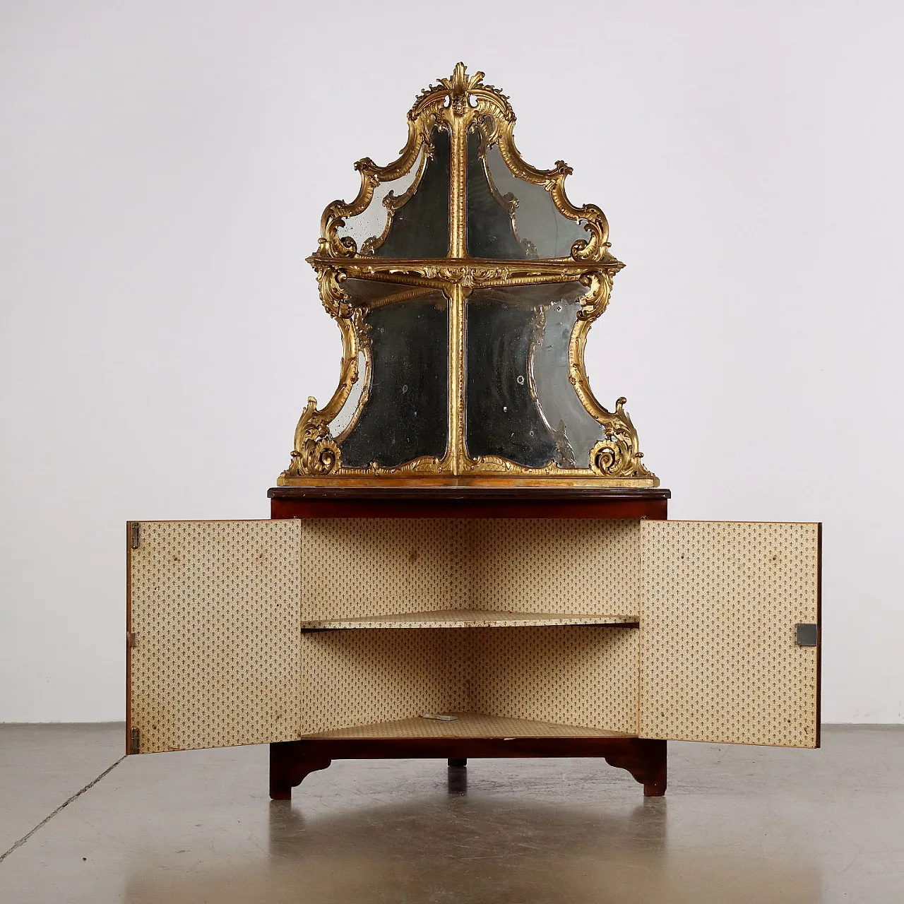 Corner cupboard in mahogany, early 20th century 6