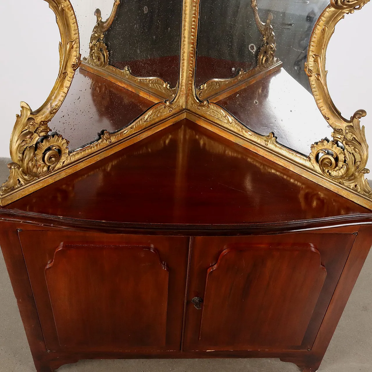 Corner cupboard in mahogany, early 20th century 7