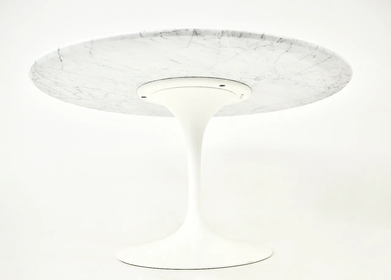 Tulip Dining Table by Eero Saarinen for Knoll, 1990s 4