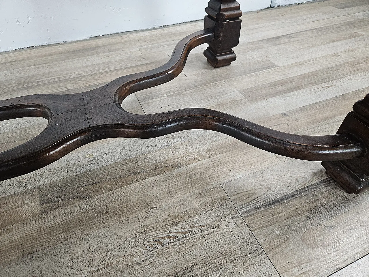 Walnut coffee table with cross legs 15