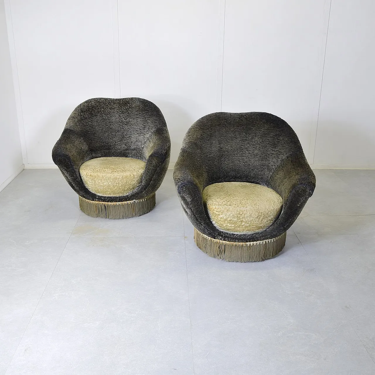 Pair of original fabric armchairs by Federico Munari, 1950s 3