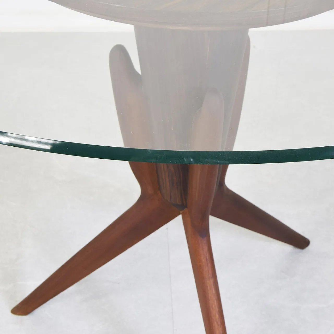 Wood and glass coffee table attributed to Osvaldo Borsani, 1960s 3