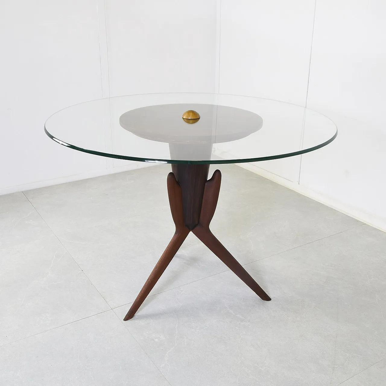 Wood and glass coffee table attributed to Osvaldo Borsani, 1960s 5