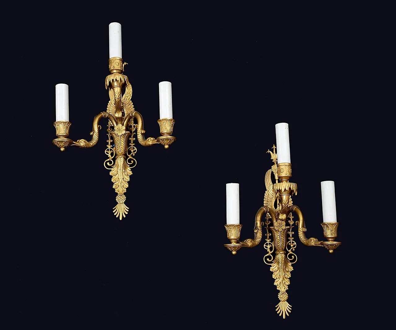 Pair of Empire sconces in chiselled gilded bronze, 19th century 1