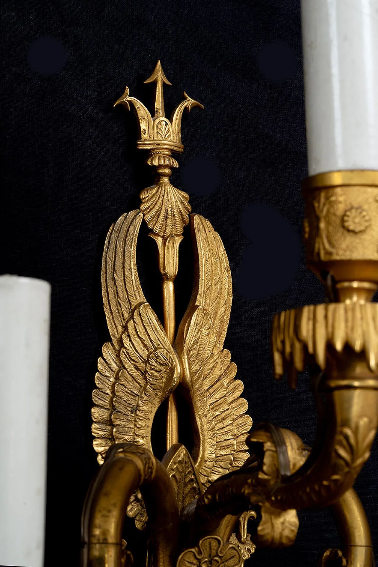 Pair of Empire sconces in chiselled gilded bronze, 19th century 4