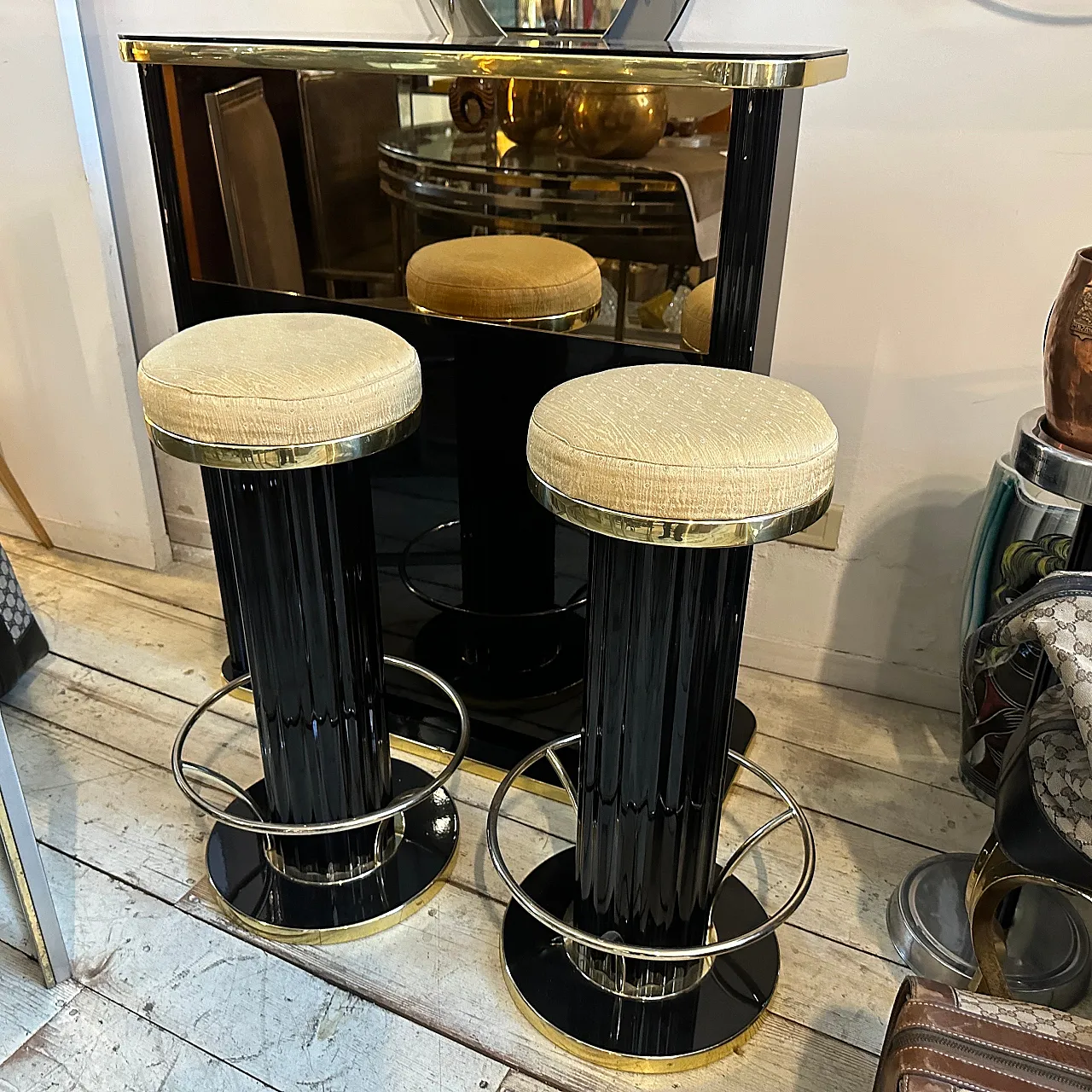 Bar cabinet with stools, 1960s 2