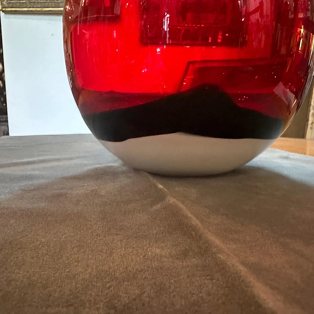 Spherical Murano glass vase in Carlo Moretti style, 1990s 3