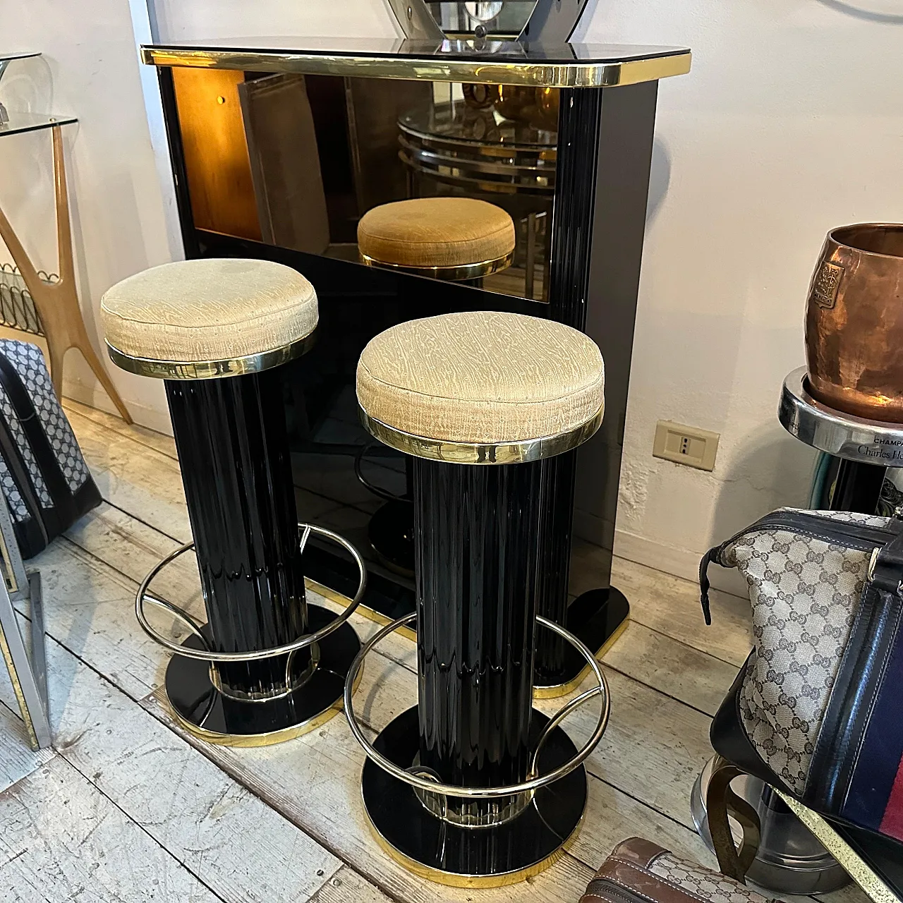 Bar cabinet with stools, 1960s 5