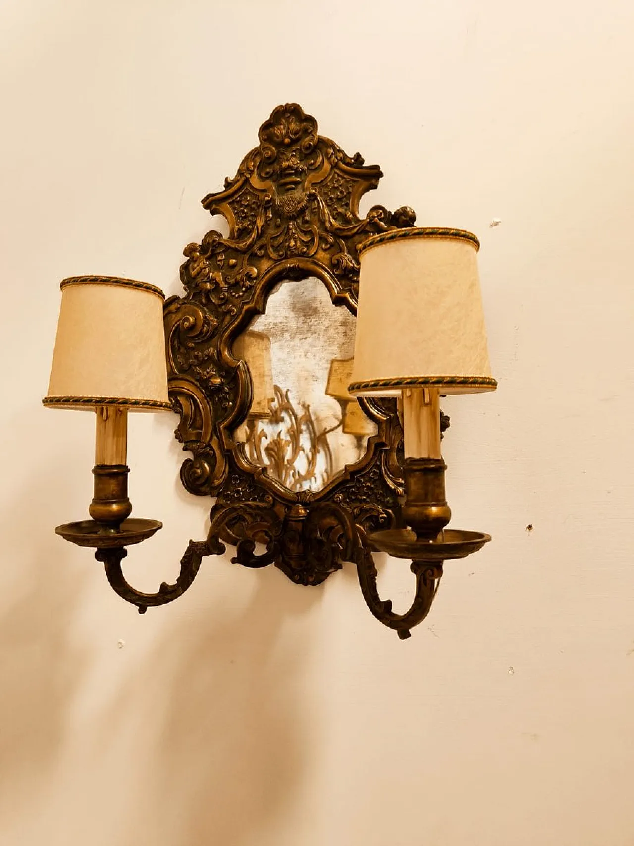 Wall sconce with central mirror and parchment lampshades, 1940s 2