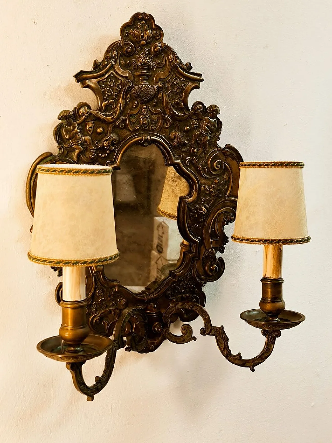 Wall sconce with central mirror and parchment lampshades, 1940s 3