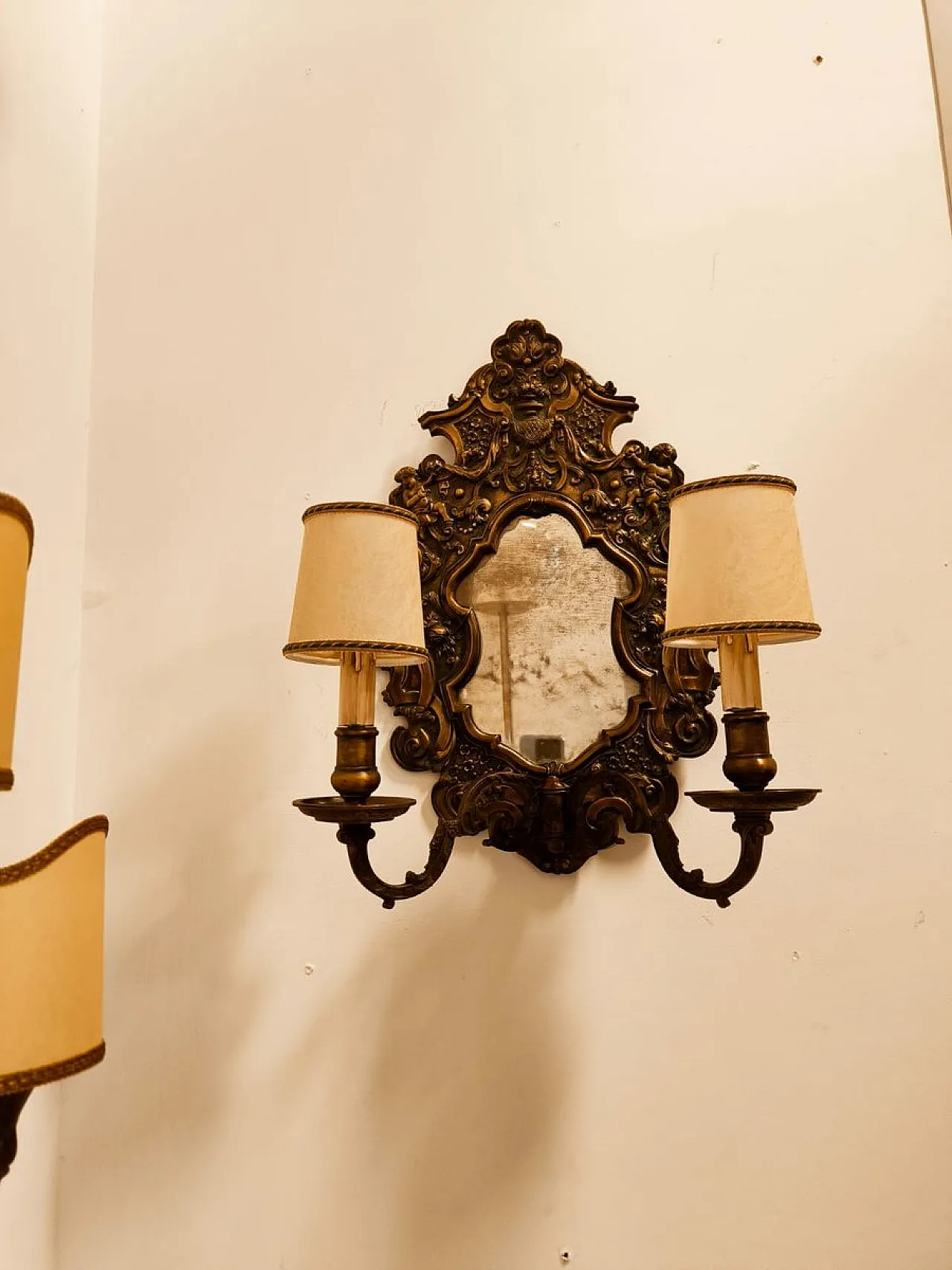 Wall sconce with central mirror and parchment lampshades, 1940s 4