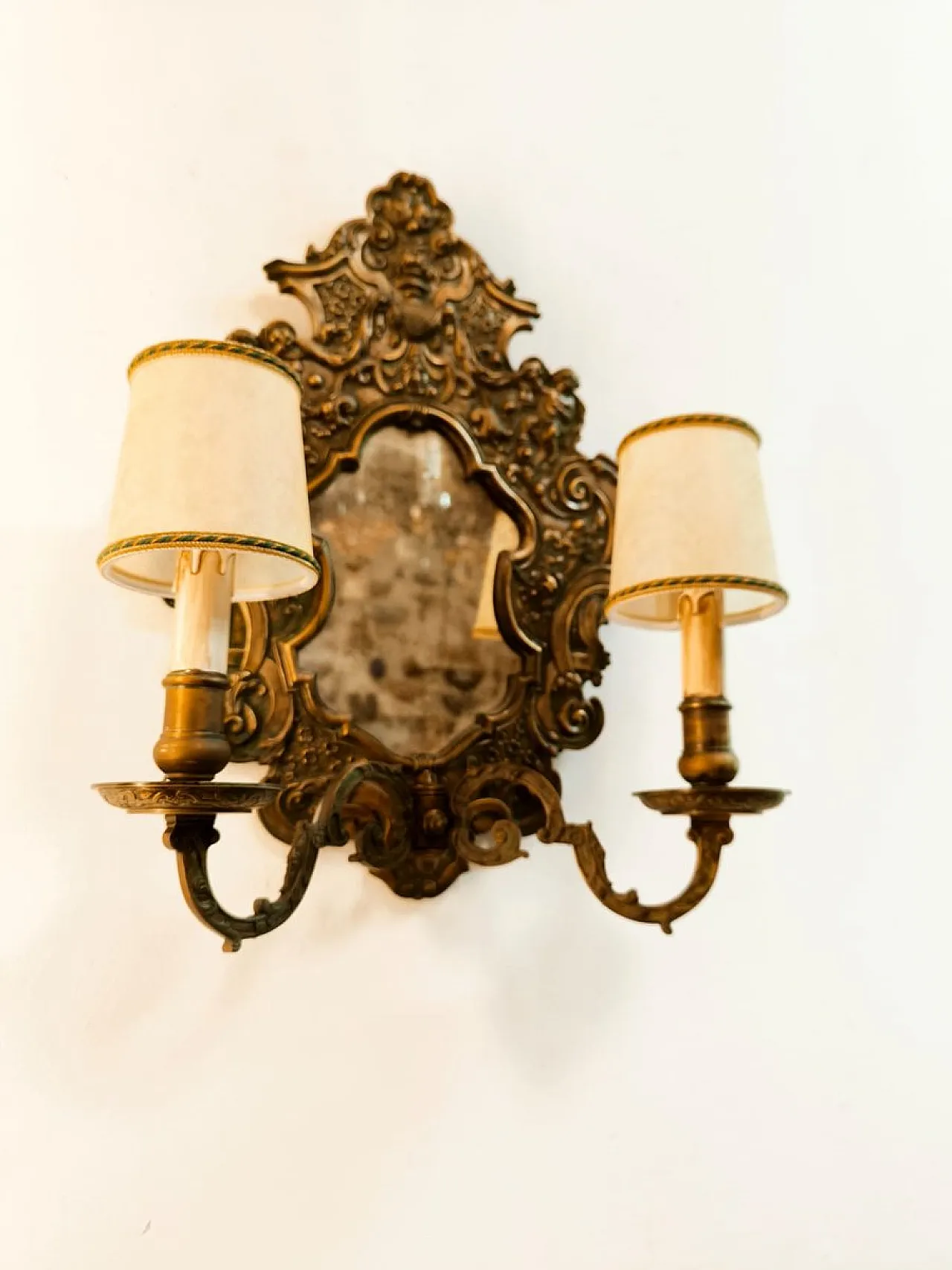 Wall sconce with central mirror and parchment lampshades, 1940s 10