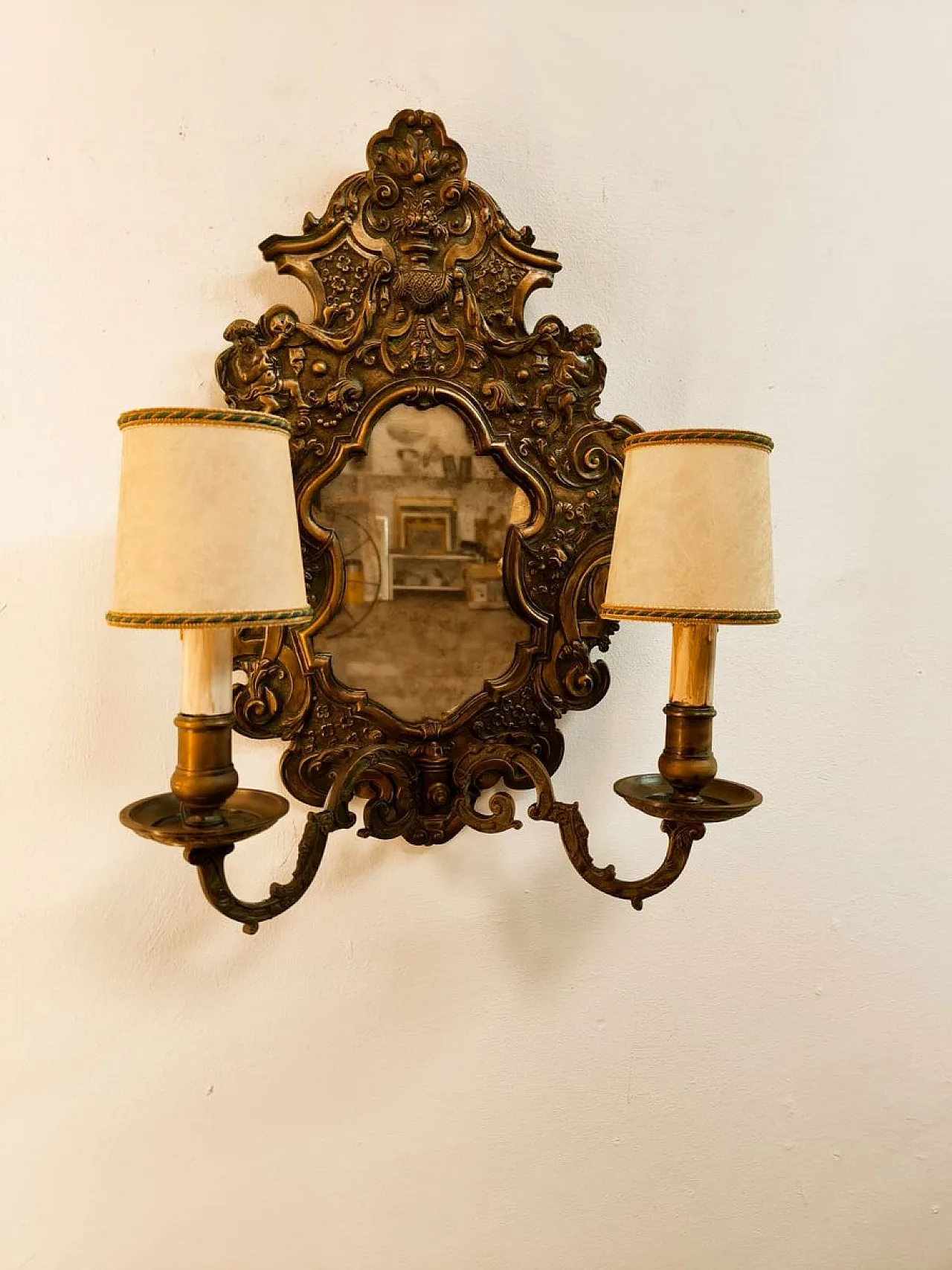 Wall sconce with central mirror and parchment lampshades, 1940s 14