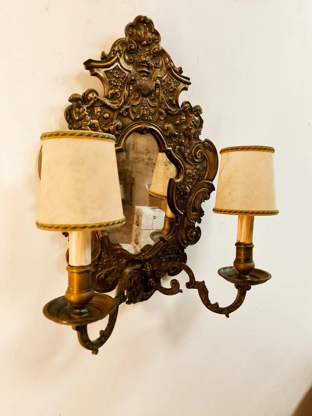 Wall sconce with central mirror and parchment lampshades, 1940s 15