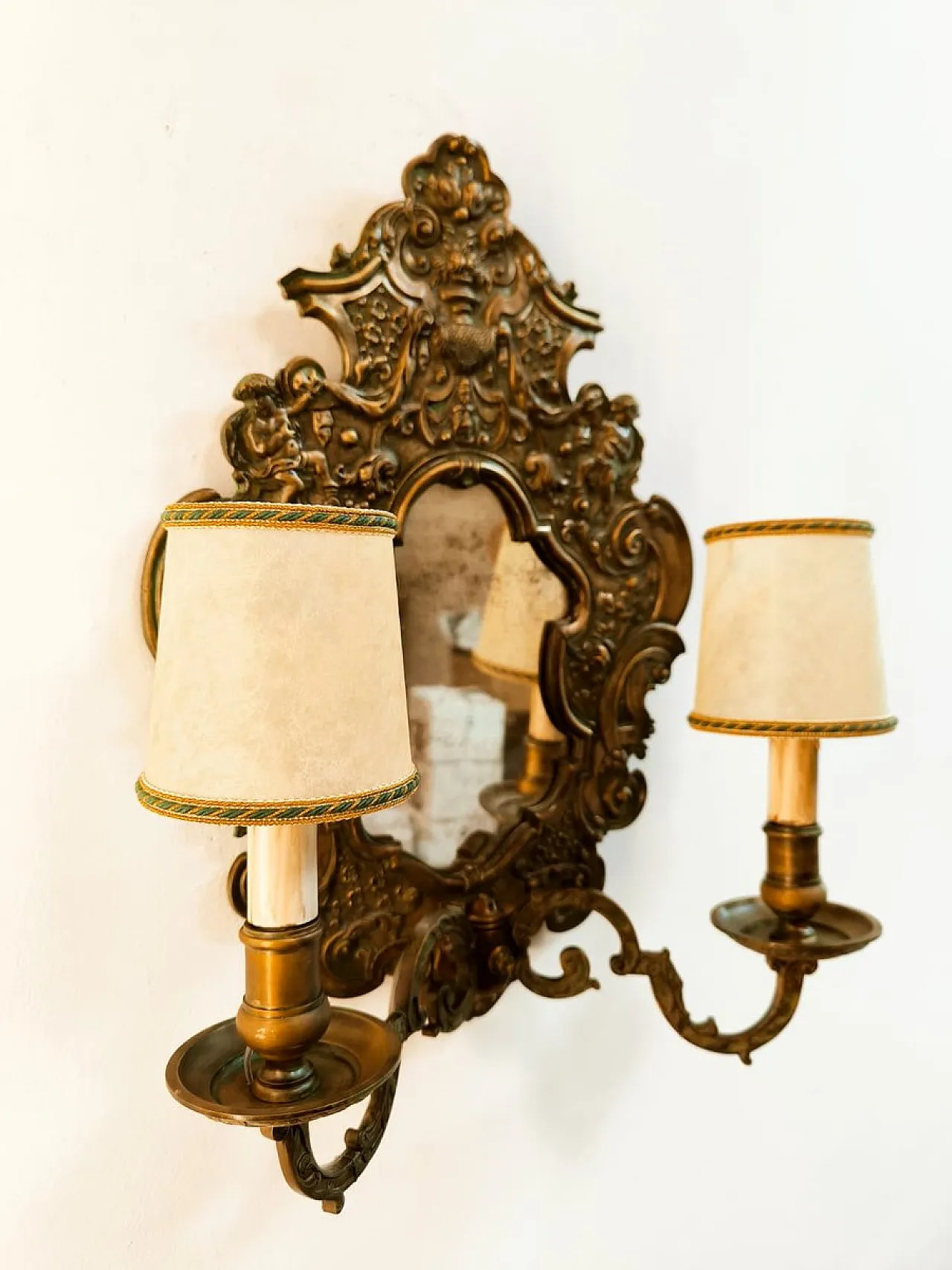 Wall sconce with central mirror and parchment lampshades, 1940s 19