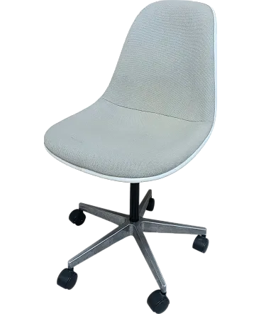 Charles Eames fiberglass chair with casters, 70s