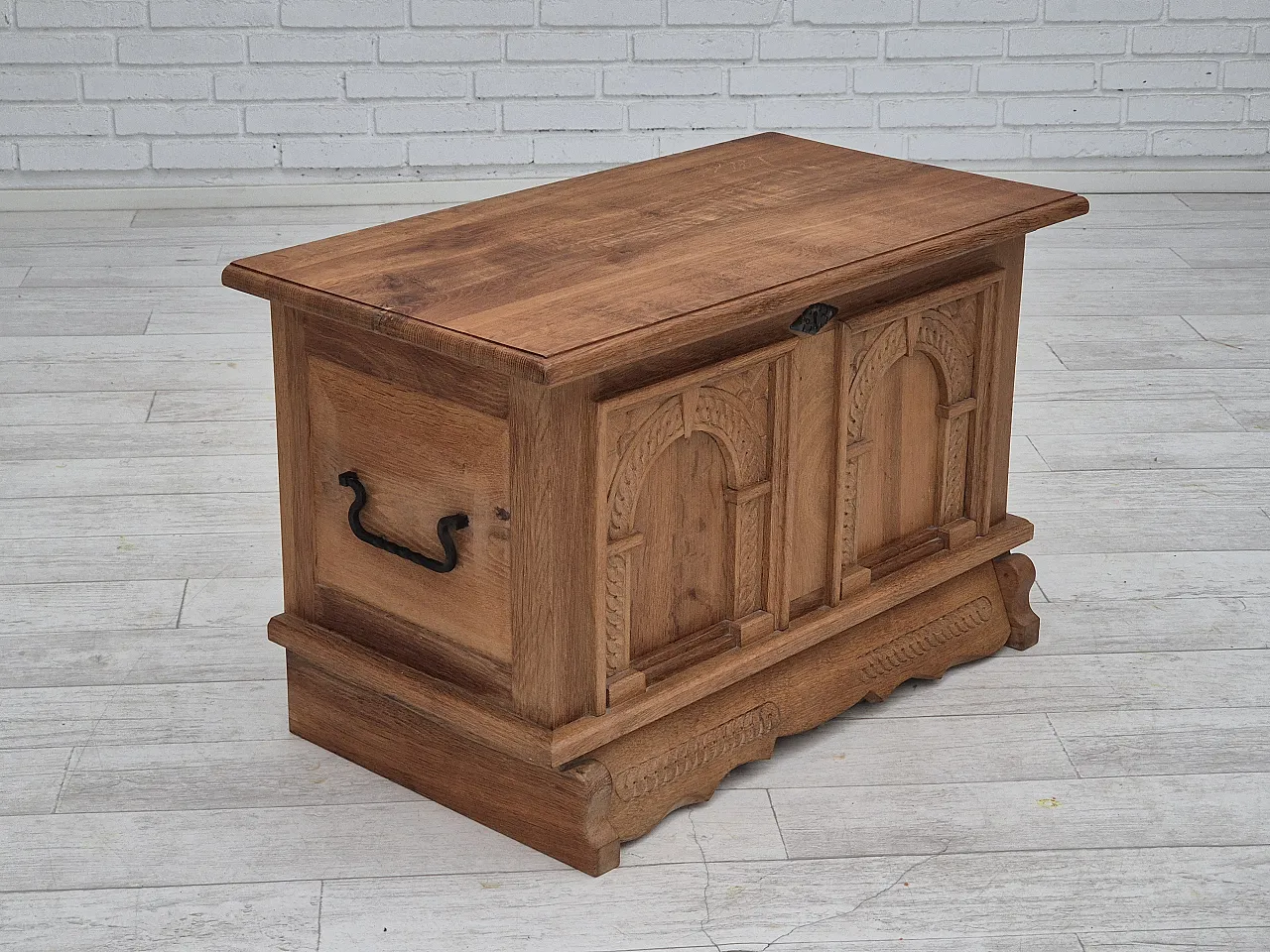 Scatola laterale danese con cassetto, legno massello rovere, anni '70 8