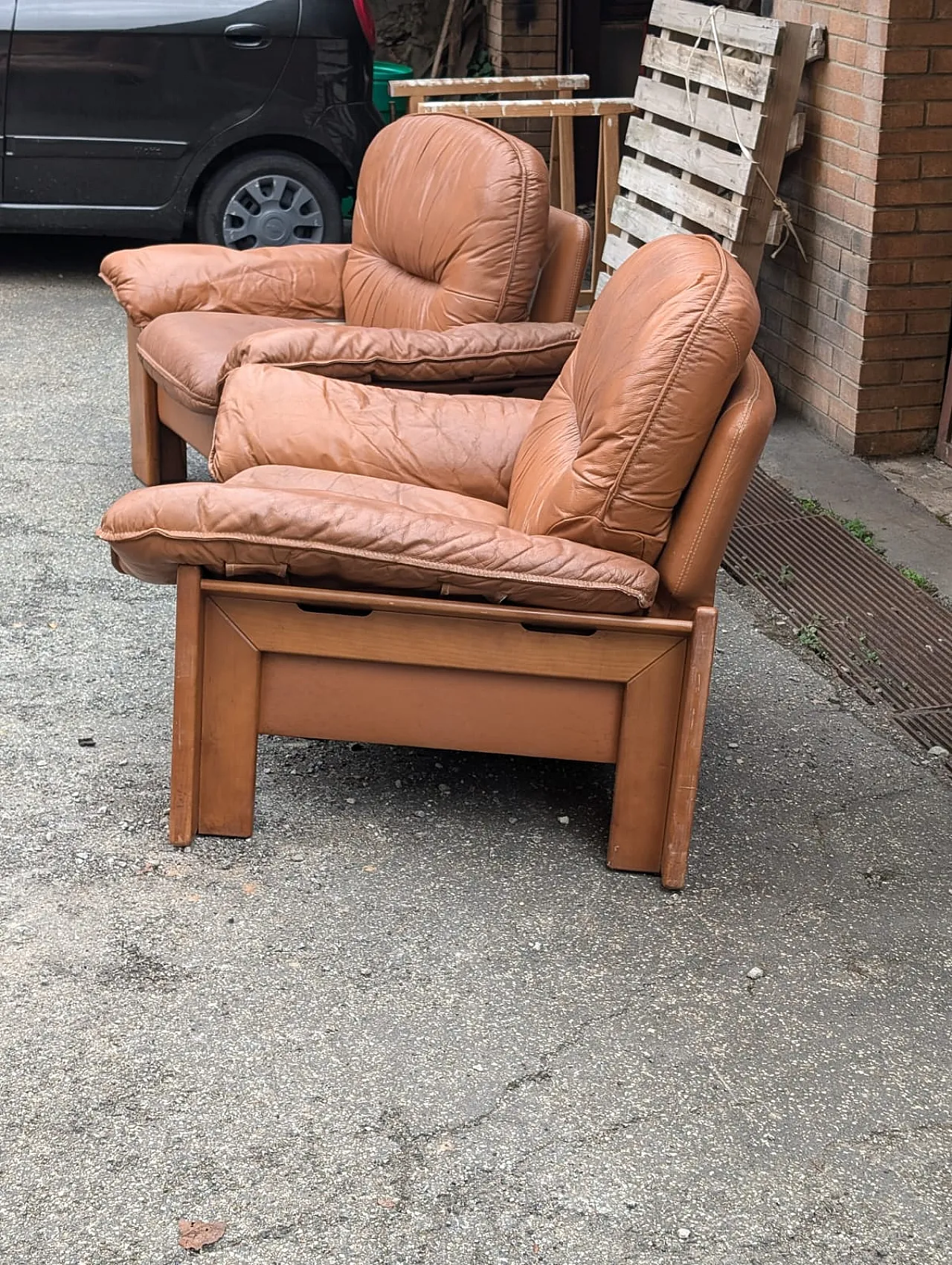 Pair of Brutalist Armchairs by Mobilgirgi, 1970s 4