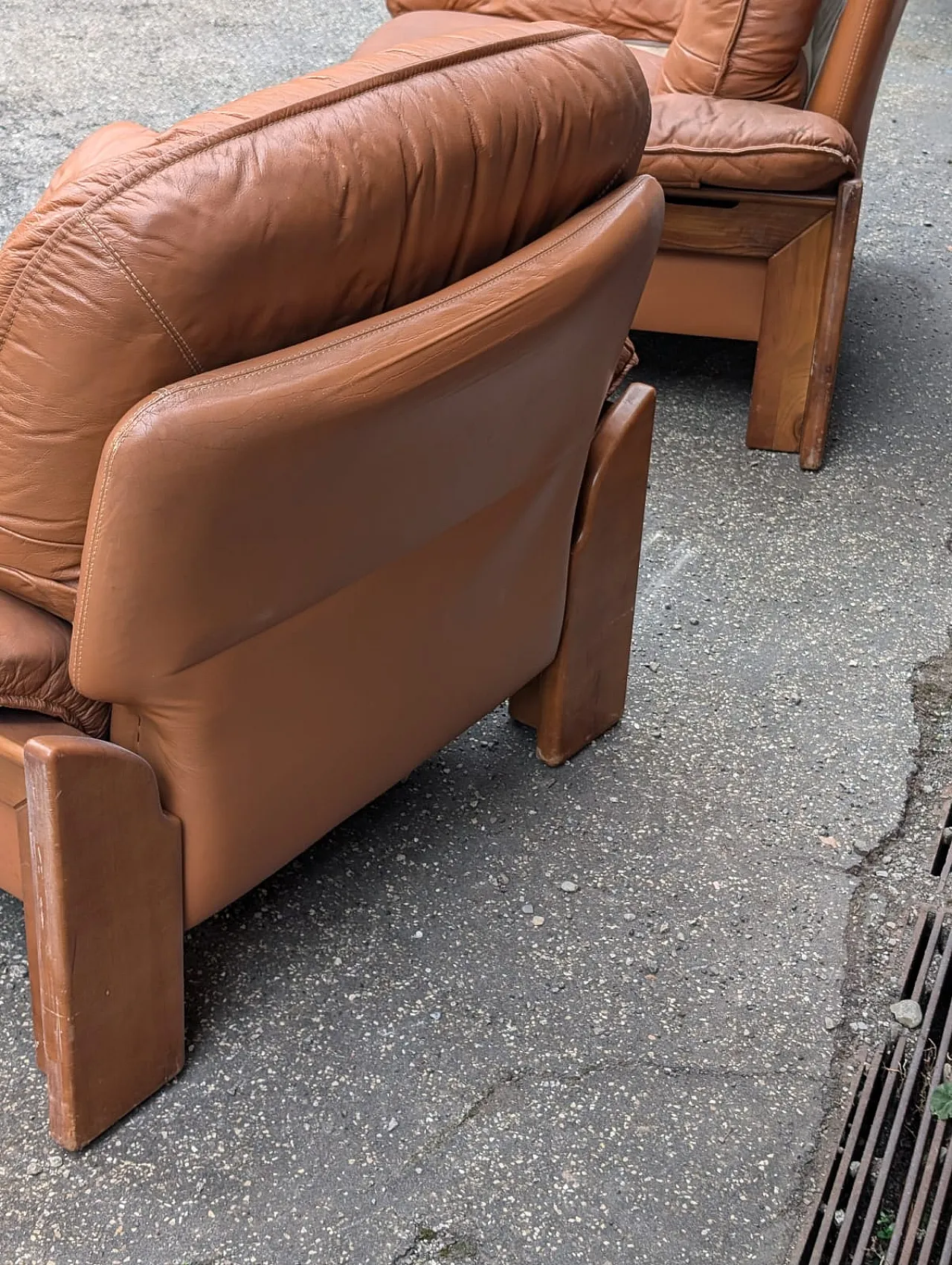 Pair of Brutalist Armchairs by Mobilgirgi, 1970s 5