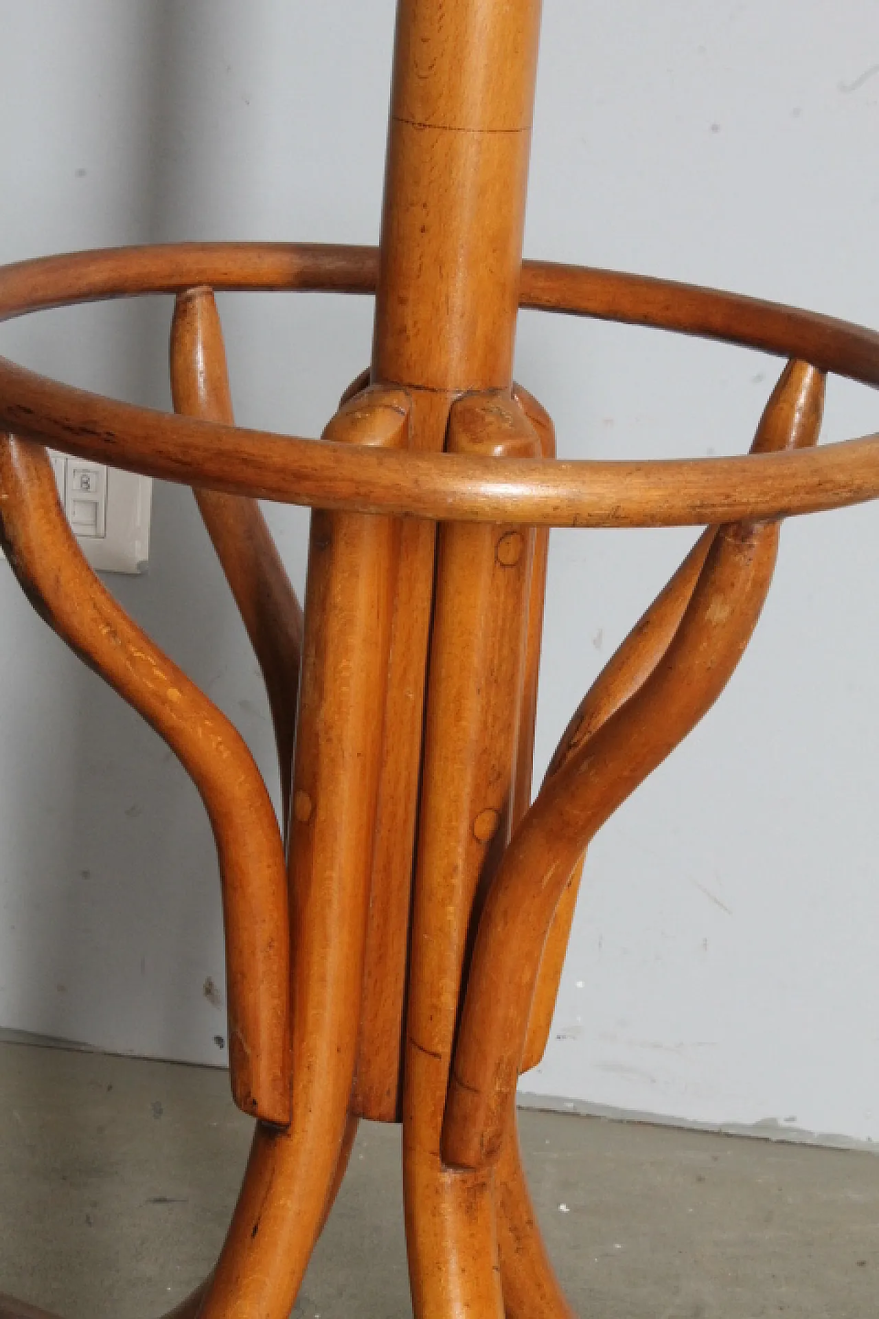 Thonet-style coat rack in curved beech, 1940s 7