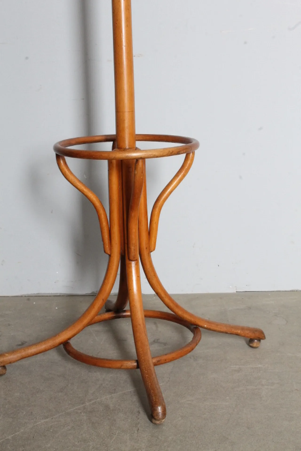 Thonet-style coat rack in curved beech, 1940s 10