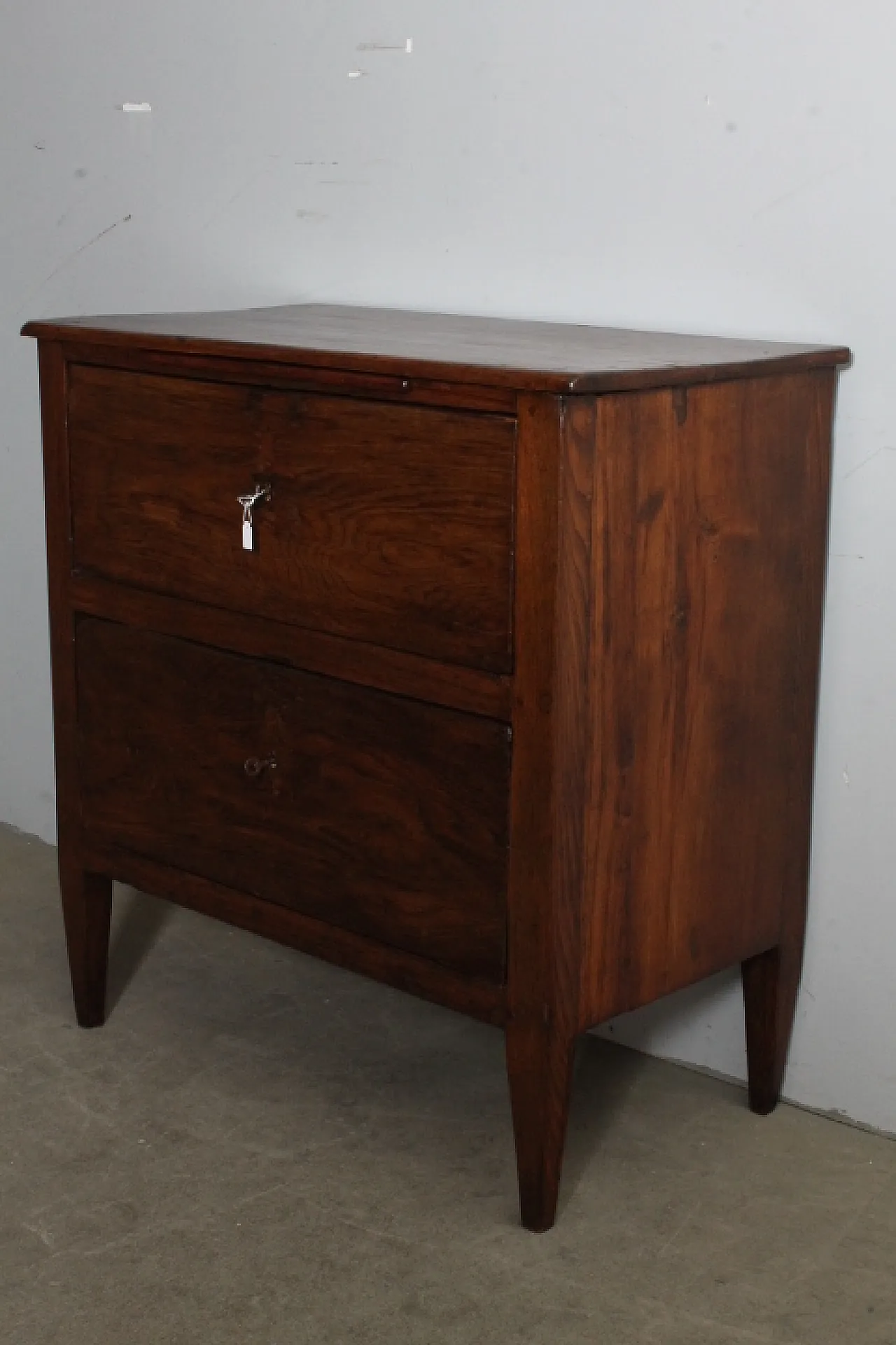 Tuscan dresser sideboard in Louis XVI chestnut, late 18th century 2