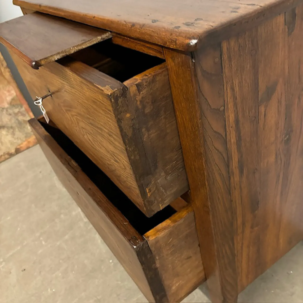 Tuscan dresser sideboard in Louis XVI chestnut, late 18th century 15