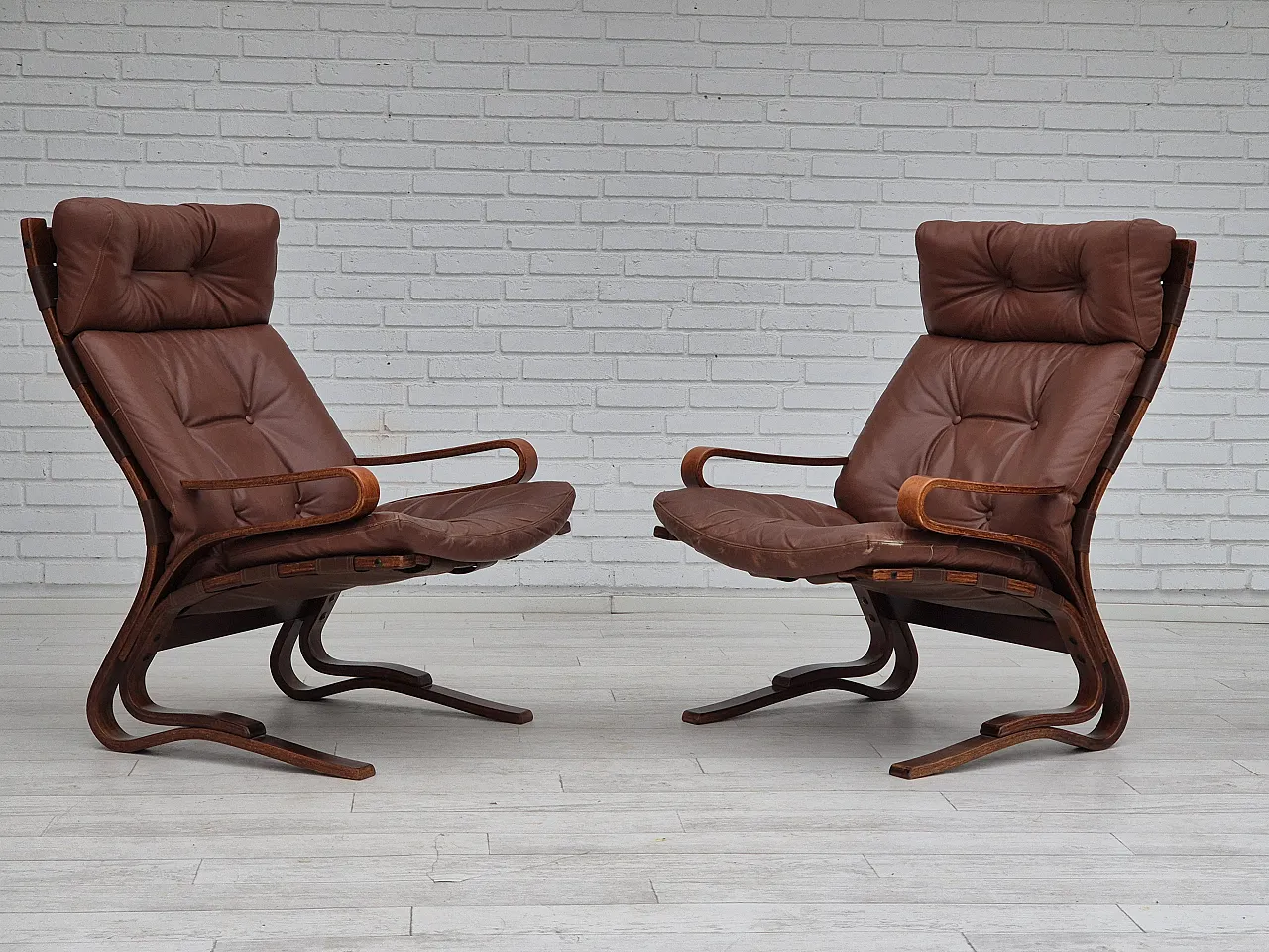 Scandinavian lounge chair leather, 1970s 2