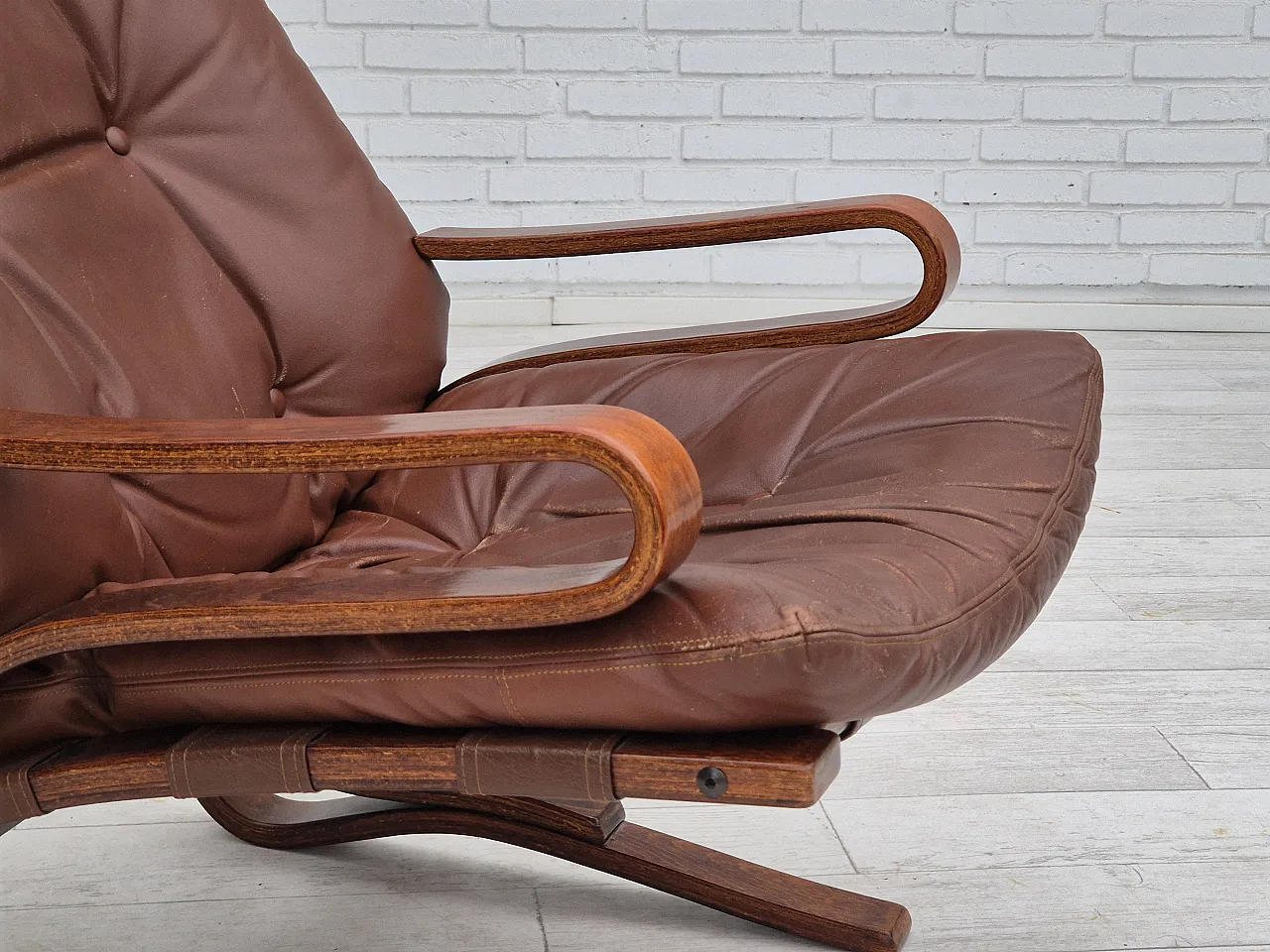 Scandinavian lounge chair leather, 1970s 6