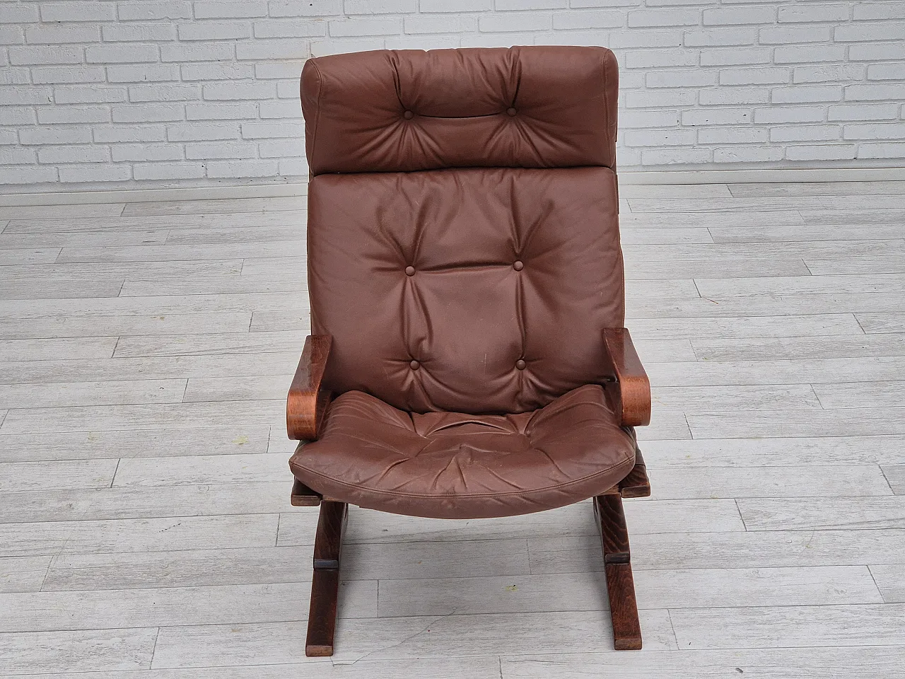 Scandinavian lounge chair leather, 1970s 10