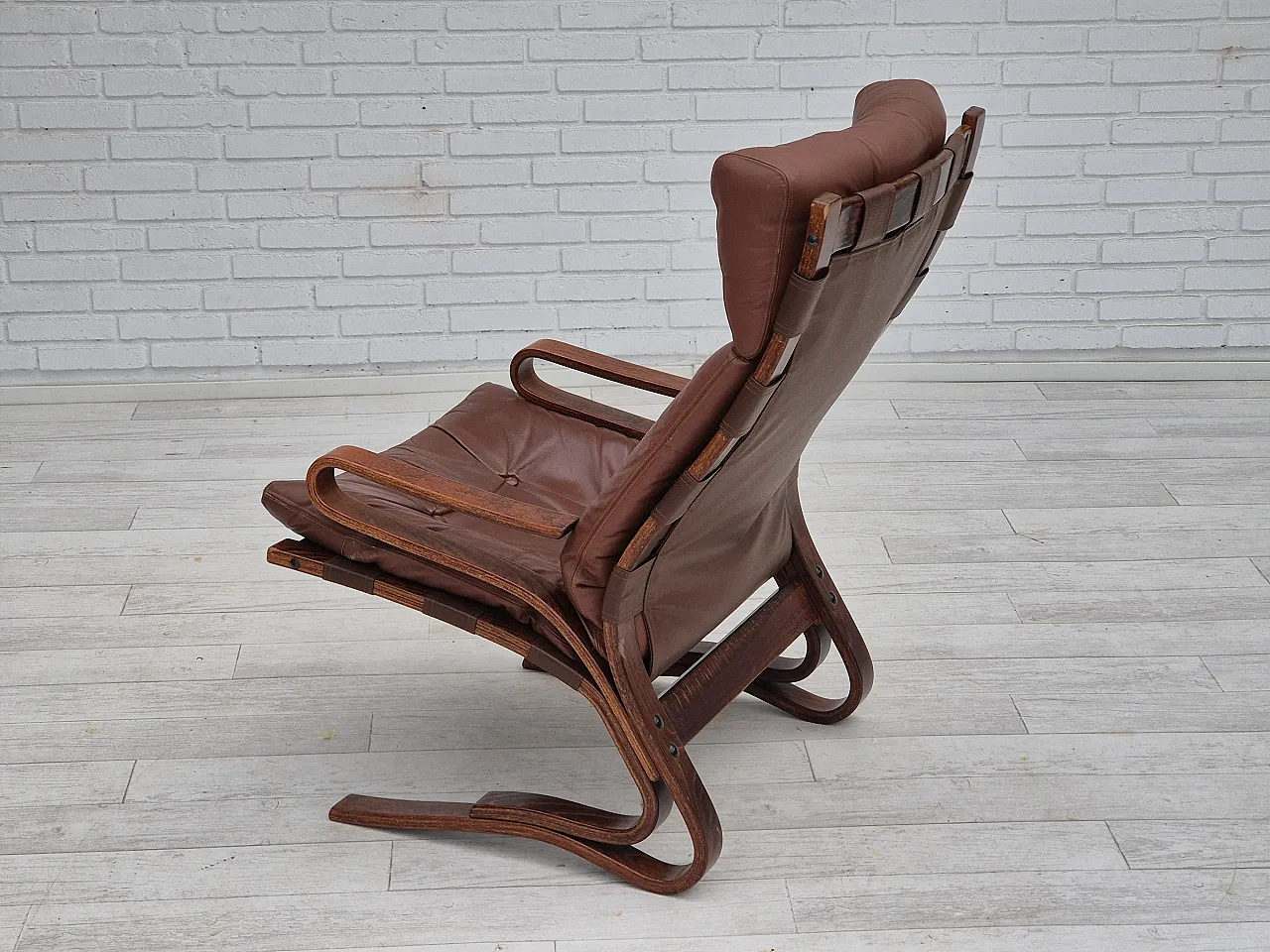 Scandinavian lounge chair leather, 1970s 17