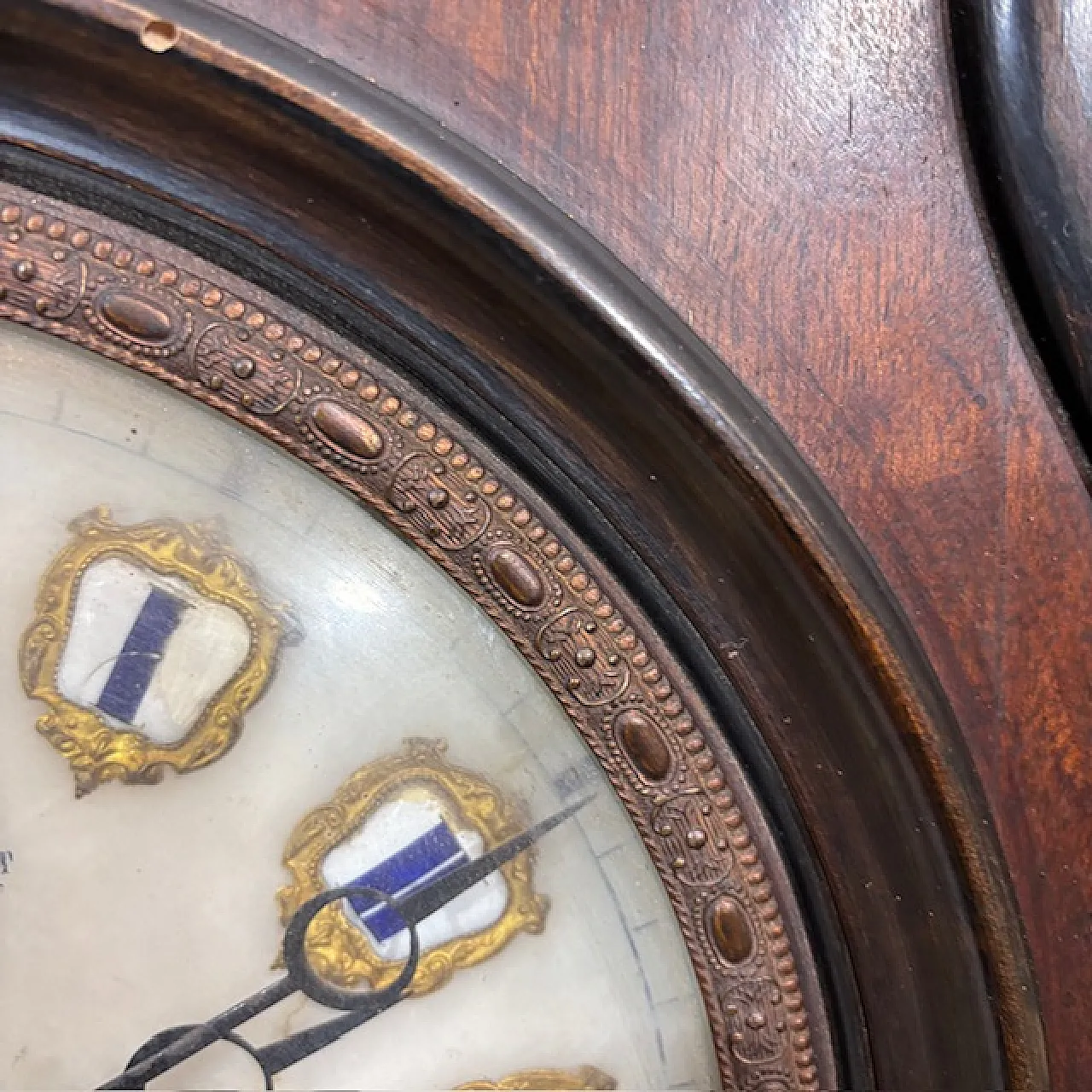 Walnut and rosewood “Ox's eye” wall clock, 1850 6